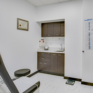 Noble Cosmetic Surgery - Exam Room