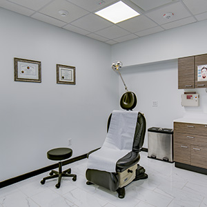 Noble Cosmetic Surgery - Procedure Room